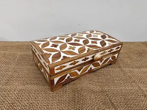 Style Antique Rectangle Carré Os Incrustation Fermeture Magnétique Gravé Impression Boîte À Bijoux À La Main Organisateur Décoratif Durable - Product Image 6