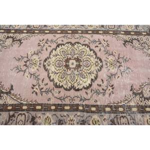 Alfombra turca vintage clásica rosa beige 4,1x6,7 pies hecha a mano de lana de retazos alfombra rectangular a rayas para sala de estar respaldo de látex - Product Image 5
