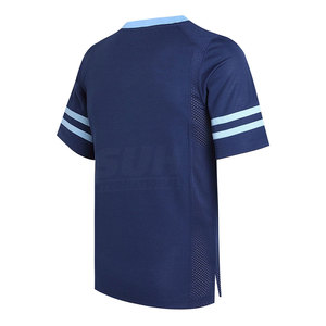 Vente d'usine - Prix abordable - Maillot d'été respirant en maille pour homme - Manches courtes - Col en V - Logo personnalisé - Couleurs et tailles variées - Vente en gros - Product Image 2