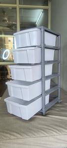 Étagère de rangement modulaire robuste à 3, 4 et 5 niveaux avec bacs coulissants bicolores alternés - Product Image 3