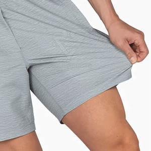 กางเกงขาสั้นออกกำลังกายผู้ชายแบบขายส่ง OEM ออกแบบเองได้ ลายเรียบ เอวกลาง สวมใส่สบาย เหมาะสำหรับวิ่งจ๊อกกิ้ง พิมพ์ลายดิจิทัล แห้งเร็ว - Product Image 4