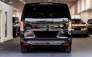 2024 asequible mMerc-edessssss bBe-nzzzzz v-class V 300 - Product Image 3