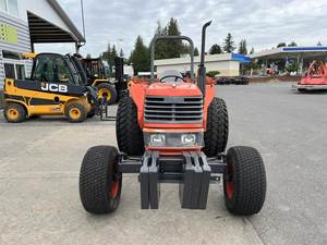 รถแทรกเตอร์คูโบต้า M4700: รถแทรกเตอร์ที่ทนทานและเชื่อถือได้สำหรับการเกษตรสมัยใหม่ แนะนำรถแทรกเตอร์คูโบต้า M4700 - Product Image 2