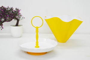 New Hot Look Curved Fancy Modern Style <b>Vase</b> Metal Powder Coated New Design Premium Yellow & White Home /<b>Wedding</b> Decoration <b>Vases</b> - Product Image 2