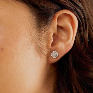 Pendientes de botón cuadrados minimalistas Zarkan de plata esterlina brillante con patrón geométrico de diamante talla princesa para bodas - Product Image 2