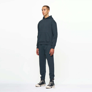 Ensemble survêtement streetwear 2 pièces personnalisé pour homme, sweat à capuche et pantalon de jogging en coton 100% uni, coupe classique, MOQ faible - Product Image 4