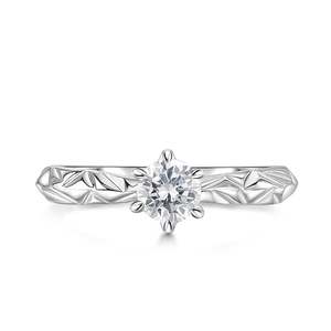 Bague de fiançailles Jeulia Crease Design Solitaire avec diamant de laboratoire, plaqué or rose, argent sterling, taille ajustable - Product Image 1