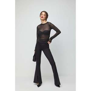 Blusa de Tul sin Forro con Adornos de Piedras - Product Image 3