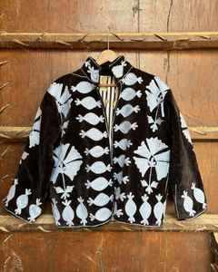 Meilleure qualité à la main Suzani broderie velours veste d'hiver femmes court Suzani veste taille libre court matelassé Kantha veste - Product Image 2