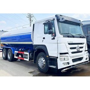 Camion-citerne à eau Howo 5000L d'occasion, moteur diesel, transmission 6x4, citerne en acier pour le stockage de carburant - Product Image 2