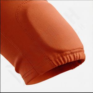 ชุดอเมริกันฟุตบอลแบบกำหนดเองจำนวนมากพร้อมโลโก้ สไตล์ใหม่ ชุดกีฬาอเมริกันฟุตบอลสำหรับการฝึกซ้อมและการแข่งขัน - Product Image 6