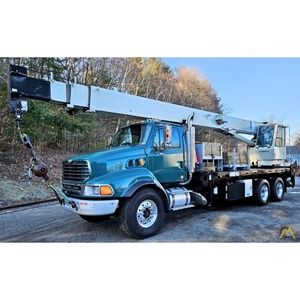 Grúa Sobre Camión Serie 13105 Nacional 2000, Modelo 1300, Usada, 25-100 Toneladas, para Construcción, con Bomba de Caja de Cambios, en Venta - Product Image 1