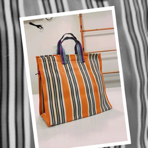 ถุงช้อปปิ้งผ้าไนลอนรีไซเคิลและพลาสติก PP ทอลายทางแบบถักด้วยมือผลิตในตลาดที่เป็นมิตรต่อสิ่งแวดล้อมของอินเดียถุงขายส่ง - Product Image 1