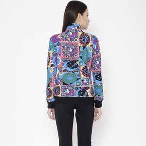 Top Design Ensemble de survêtement décontracté pour femmes Custom Made Slim Fit avec fermeture à glissière Meilleur prix avec logo Survêtement pour femmes - Product Image 4