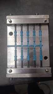 Exportateur indien de mini machine portative de moulage par injection pour le laboratoire ou le passe-temps et fabrication en petits lots au prix d'exportation - Product Image 5