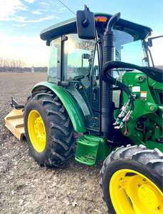Tracteur John Deere avec chargeur frontal et pelle arrière pour l'agriculture, tracteurs agricoles d'occasion, 90 CV, TRACTEURS AGRICOLES JOHN DEERE POUR LES ÉTATS-UNIS - Product Image 4