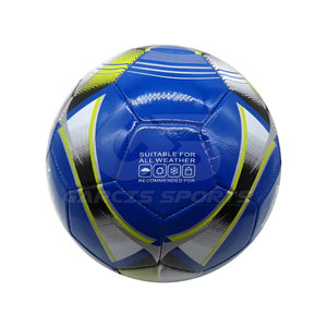Balón de fútbol de entrenamiento con cubierta de PU avanzada diseñada para soportar la práctica diaria y patadas repetidas - Product Image 4