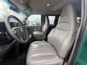 รถเชฟโรเลต เอ็กซ์เพรส 3500 LS รุ่นปี 2019 แบบขยายพื้นที่บรรทุก ขับเคลื่อนล้อหลัง เครื่องยนต์ V8 เกียร์อัตโนมัติ เป็นที่ต้องการอย่างมาก - Product Image 2