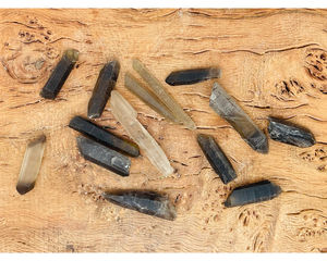 Vente en gros de baguettes sculptées en quartz fumé brut, pierres de guérison en cristal naturel pour le Reiki, le Feng Shui, l'amour et la décoration intérieure - Product Image 4