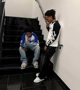 Streetwear à manches longues en coton épais graphique Vintage imprimé surdimensionné grande taille lavé à l'acide de haute qualité - Product Image 2