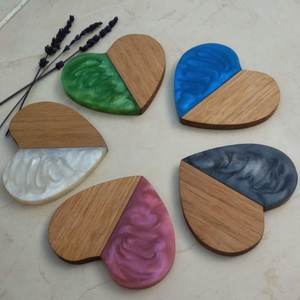 Dessous de verre élégants en bois d'acacia et en résine, sous-verres ronds pour le salon, le bar et le café - Product Image 1
