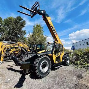 Herramientas de limpieza telescópicas versátiles JCB con mango de longitud ajustable - Product Image 6