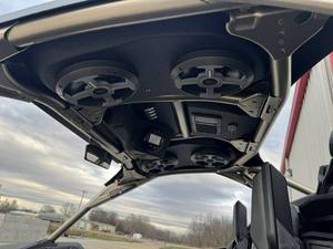 LISTO PARA CONDUCIR: Can-Am Maverick X3 X MR TURBO RR 72 UTV 2026 PARA ADULTOS - Product Image 3