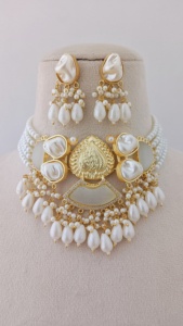 Collier ras du cou Regal Lotus avec motif Lotus plaqué or Set Produit en vrac en laiton de haute qualité Personnaliser la conception - Product Image 2