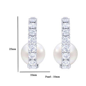 Clara - Pendientes Clásicos de Plata de Ley 92.5 con Perlas, Regalo para Mujeres y Niñas - Product Image 3