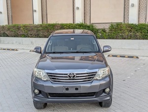 Descuentos en Fortuner 2012 gris de 7 plazas - Product Image 4