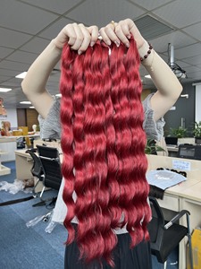 Cheveux vietnamiens bruts 100% ondulés naturels bruts non traités si soyeux et lisses 100% cheveux humains couleur rouge ondulés naturels - Product Image 2
