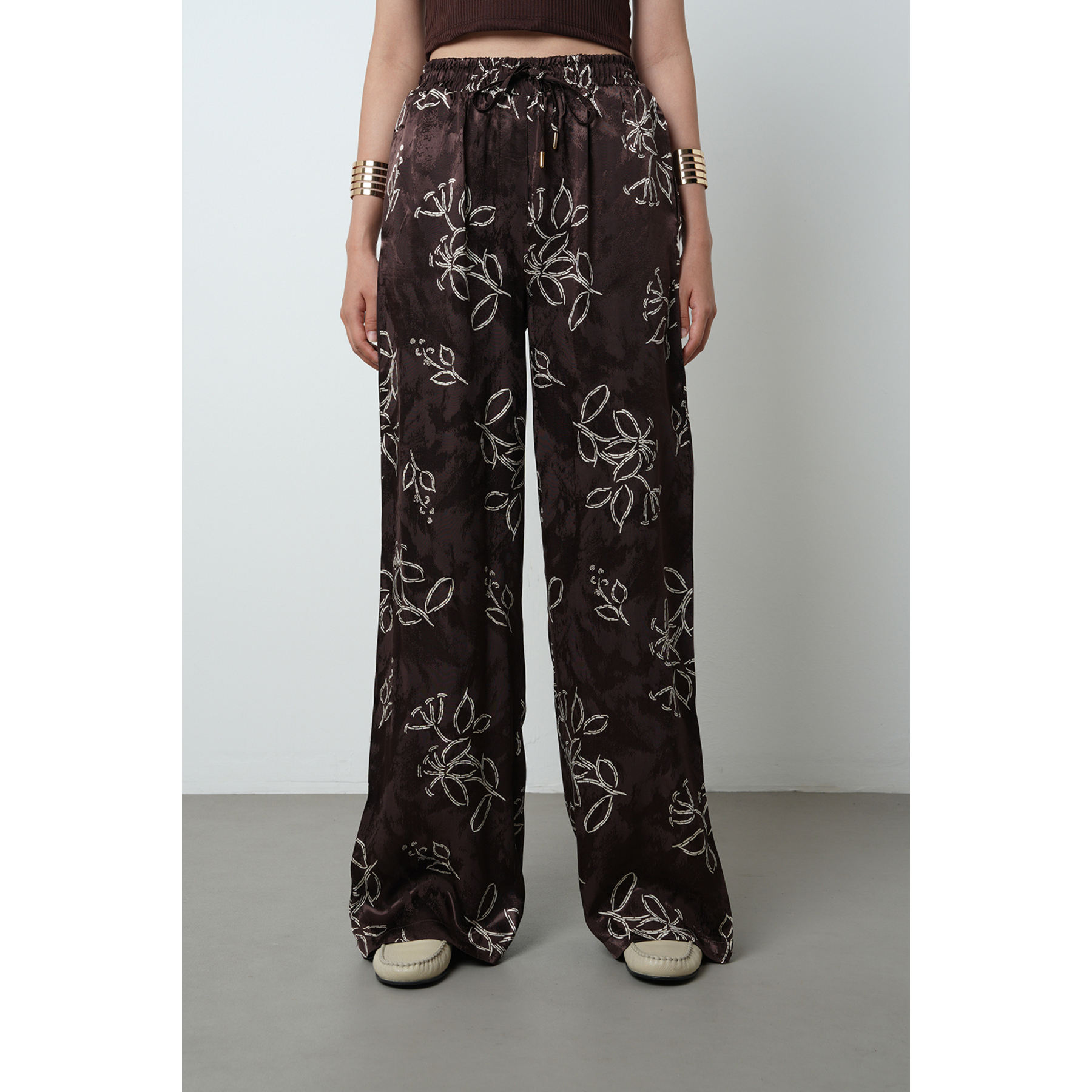 สีน้ำตาล