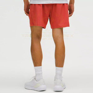 กางเกงขาสั้นออกกำลังกายผู้ชายคุณภาพสูง เป็นมิตรกับสิ่งแวดล้อม แห้งเร็ว ระบายอากาศดี ทรงสตรีท ผ้าวอร์สเตด โพลีเอสเตอร์ 100% ความยาวระดับเข่า สวมใส่สบาย - Product Image 4