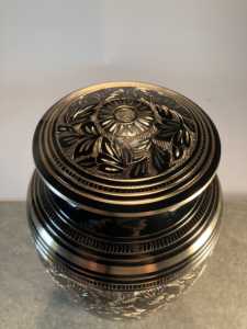 Elegant American Style Brass Eco-Friendly Cremation Urn Floral Design Decorative Functional Memorial <b>Keepsake</b> <b>for</b> Human <b>Ashes</b> - Product Image 2