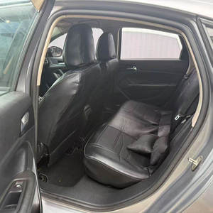Peugeot 308 Manual Edición Fashion de 5 Plazas, Color Oscuro, R16, Volante a la Izquierda, Gasolina, Recién Llegado, Listo para Enviar - Product Image 4