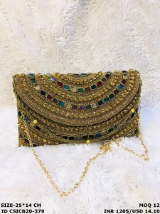 Pochette de soirée à chaîne brodée de créateur Sac à main de luxe chic et ethnique pour mariages et célébrations culturelles Fait à la main - Product Image 4