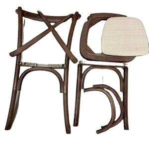 Silla de comedor de madera con el mejor diseño fabricada en Pakistán para eventos y bodas, inspirada en un nuevo diseño de ensueño de alta calidad. - Product Image 1