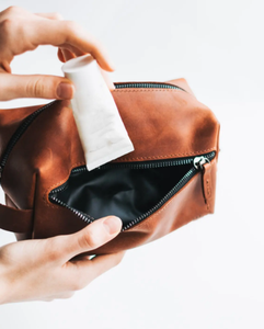 ชุดเครื่องแป้งหนังสำหรับผู้ชายกระเป๋าใส่เครื่องสำอางโลโก้ออกแบบได้ตามต้องการ - Product Image 4