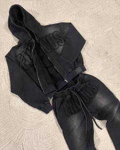 Sudadera con capucha y pantalones de chándal unisex con cremallera, conjunto de dos piezas con apliques de lavado ácido, chándal bordado para correr, chándal acampanado para hombre y mujer - Product Image 1