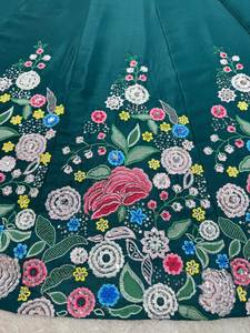 El diseñador indio más vendido tradicional Chinon seda Lehenga Choli con bordado para Bodas de fiesta de verano incluye Dupatta - Product Image 3