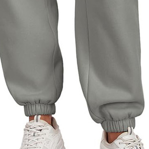 Tendance Mode Usine Logo personnalisé Mode Solide Pull Survêtements Hommes Femmes Training Cargo Survêtements avec Poche - Product Image 2