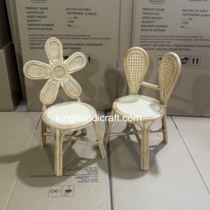 Chaise pour enfants en rotin naturel rustique faite à la main pour événements de location, mariages, fêtes d'anniversaire, décoration, vente en gros - Product Image 1