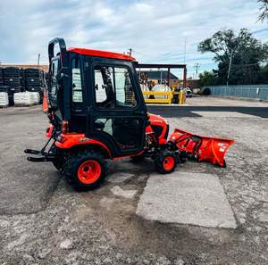 Bomba de Engranajes de Motor de Transmisión Automática para Tractor Kubota L5018 4WD, Funcionamiento Perfecto, Larga Vida Útil, Rodamiento de Motor - Product Image 1