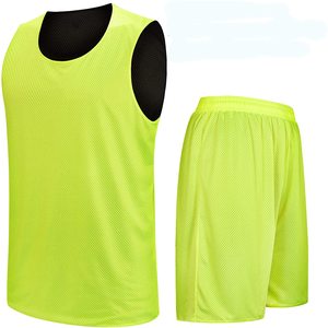 Ensembles d'uniformes de basket-ball pour hommes adultes antibactérien respirant séchage rapide 100% coton ensemble de maillot et de short personnalisable - Product Image 4