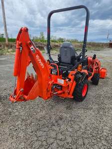 Tractor Compacto Kubota BX-23S Usado con Tracción en las 4 Ruedas, Diésel, Agrícola, con Cargador y Retroexcavadora |   Mini Tractor Compacto Utilitario Kubota BX-23S 4x4 - Product Image 5