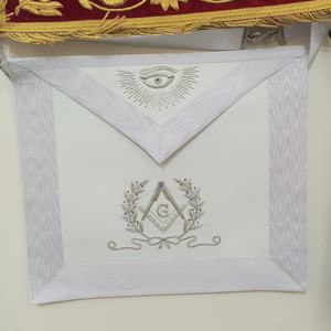 Elegante delantal blanco masónico maestro masónico bordado a mano detalles plateados con diseño de ojo que todo lo ve y cuadrado y brújula - Product Image 1