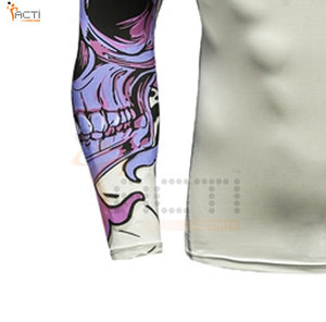 Mejor diseño de los hombres de manga larga Rash Guard venta al por mayor personalizado de fábrica de impresión de logotipo Rash Guard - Product Image 4