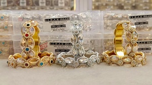 Élégant ensemble de bracelets Rajwadi pour femmes vêtements de mariée bracelets en métal cloutés en pierre offerts en différentes options de couleur pour les festivals - Product Image 5