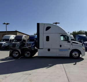 Camión Semirremolque Cascadia 126 Sleeper 2025, Seminuevo, 455HP, 12 Velocidades, Transmisión Automática Dt12, Entrega a Domicilio - Product Image 2