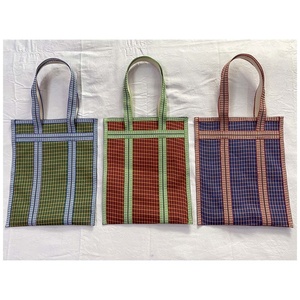 Tela de nailon tejida a rayas para compras, bolsas de mano y bolsa de pie con correas de algodón, monofilamento ecológico y reciclada - Product Image 4